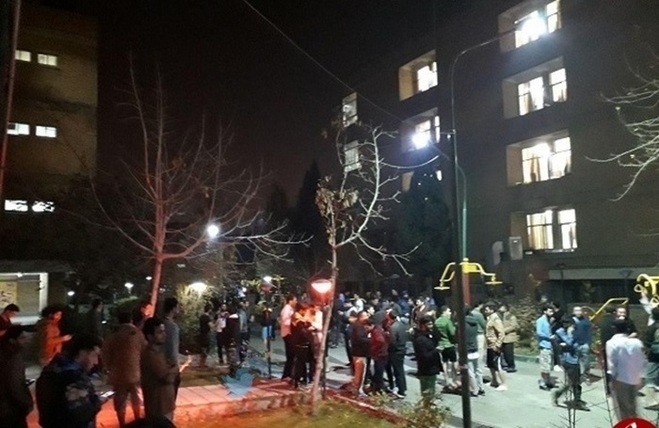 زلزله ۴ ریشتری کرج و همزمانی با باد شدید؛ طوفان خبر از زلزله می‌دهد؟