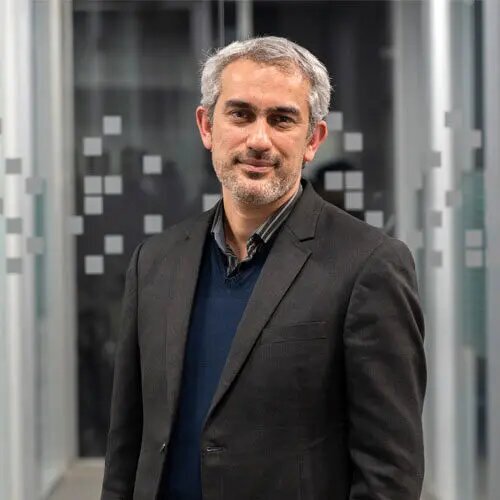 پررنگ شدن حرکت انقلابی پزشکیان برای معرفی گزینه وزارت اقتصاد +سوابق و عکس