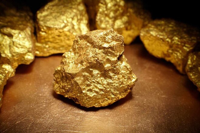 نخستین بار کیمیاگری به ثمر رسید؛ تبدیل این ماده به طلا واقعی؟