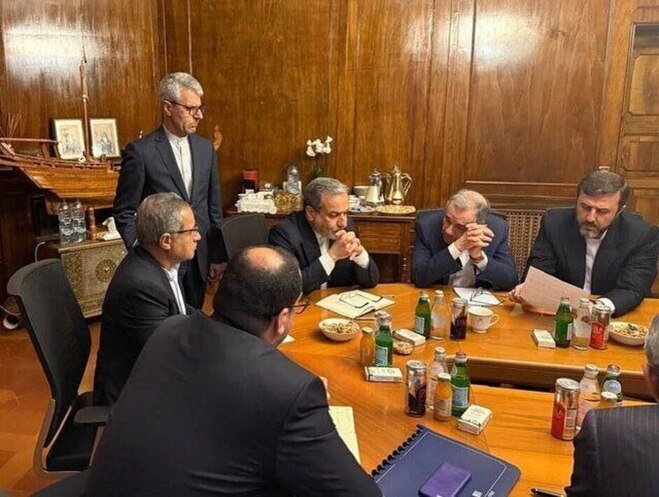 تصاویری از لحظات مذاکره تیم ایرانی با آمریکایی‌ها ‎در ایتالیا