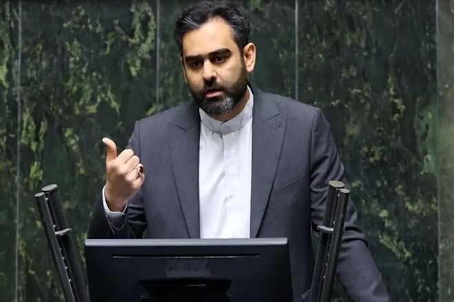 واکنش تند و تیز ثابتی به ادعاهای اخیر همتی: معاونانت می‌گفتند «هر امری باشد درخدمتیم»