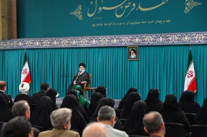 مصداق همکاری مجلس با دولت کاهش احضار مسئولان و سوال از آنهاست | چند بار سفارش کرده‌ام؛ لوایح اقتصادی را نباید دست‌کاری کرد | در تحقیق و تفحص‌ها به حداقل اکتفا شود | انقلابی‌گری که فقط سروصدا کردن نیست، مراقب باشید
