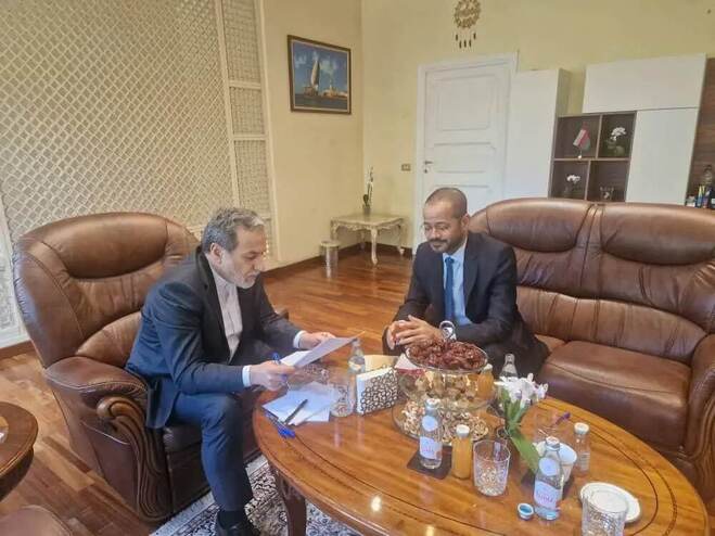 ابهامات در بن‌بست مذاکرات ایران - امریکا؛ عکس توجه‌برانگیز عراقچی در ایتالیا چه می‌گوید؟