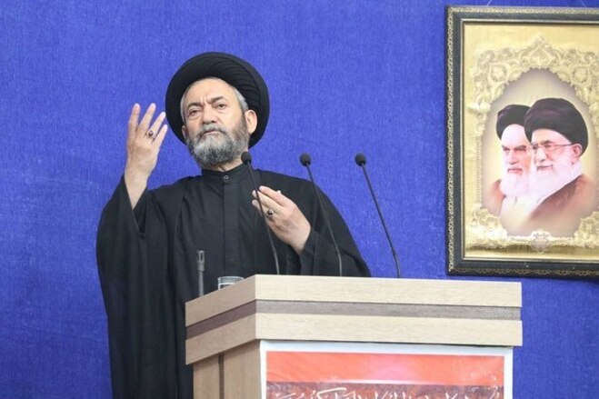 توصیه‌های متفاوت امام جمعه اردبیل به فرح پهلوی: با «پسر خُل وضعت» حرفی ندارم!