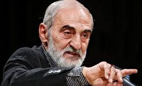 حمله تند شریعتمداری به پزشکیان به بهانه مصاحبه با تاکر کارلسون: چرا گفتید مراجع فتوا نداده‌اند؛ آنها محاربند و حکم‌شان اعدام است | چه اصراری دارید آمریکا را تبرئه کنید؟! | جل‌الخالق!