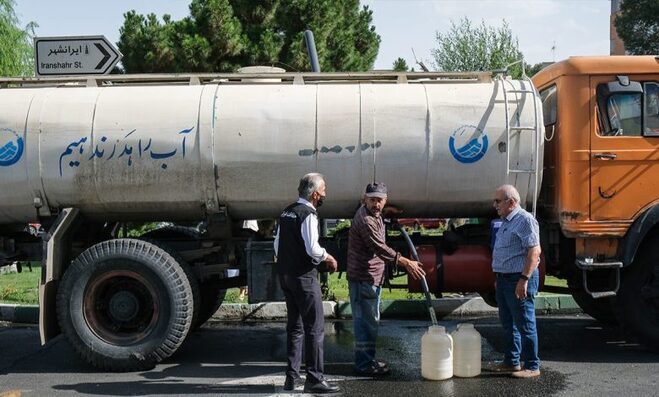 قطعی ۲۲ ساعته آب در مناطقی از شهر تهران؛ گرفتاری تازه در تابستان داغ!