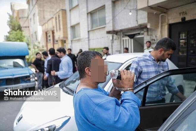 تصاویری از شیوه قتل پدر توسط پسر به خاطر طلاهای مادری با سلاح کشنده!