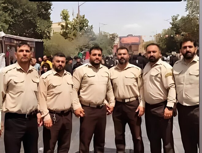 تصویری از عکس یادگاری ماموران خشن شهرداری قزوین | ملاک استخدام اینان چیست؟
