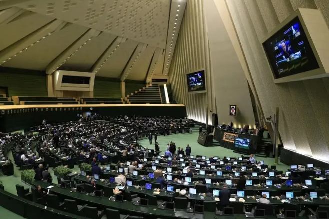 مجلس شورای اسلامی مملکت تعطیل شد