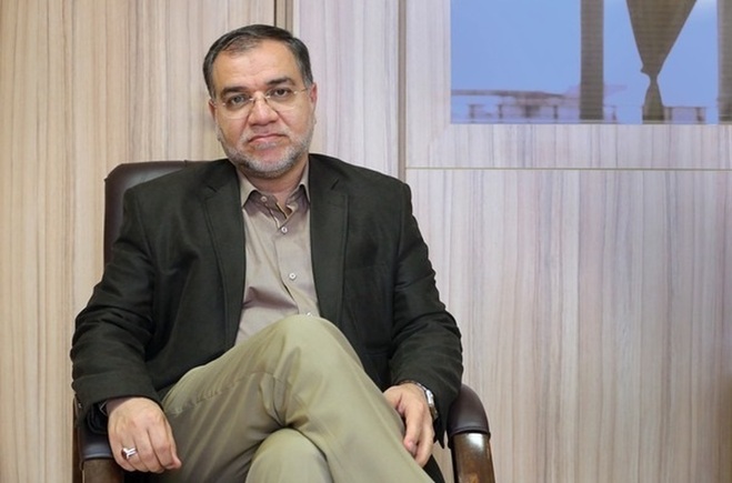 واکنش فضائلی به ادعای تحمیل تصمیم‌ها به رهبری: «آقا عقلانیت انقلابی دارند»
