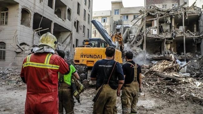 ادامه نبرد ۱۲ روزه برای جنگزدگان رها شده ایران پس از ۳ ماه / خانهمان شبیه غزه است / خسته و فروپاشیدهایم؛ ما را رها کردهاند ادامه نبرد ۱۲ روزه برای جنگزدگان رها شده ایران پس از ۳ ماه / خانهمان شبیه غزه است / خسته و فروپاشیدهایم؛ ما را رها کردهاند