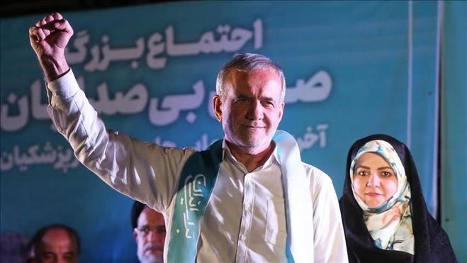 آقای پزشکیان! قبل از بدتر شدن حال ایران و مردم یا توضیح دهد یا استعفا