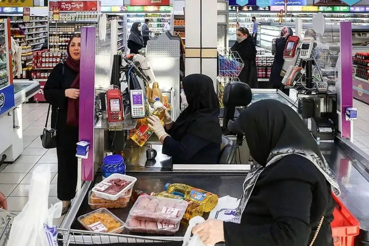 دولت پزشکیان: مردم نگران افزایش قیمتها نباشند، کالابرگ میدهیم!