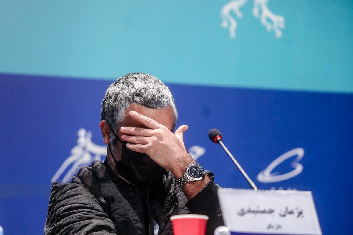 دست‌دست مشکوک پژمان جمشیدی در بازگشت به ایران؛ تاریخ بلیطت کو؟