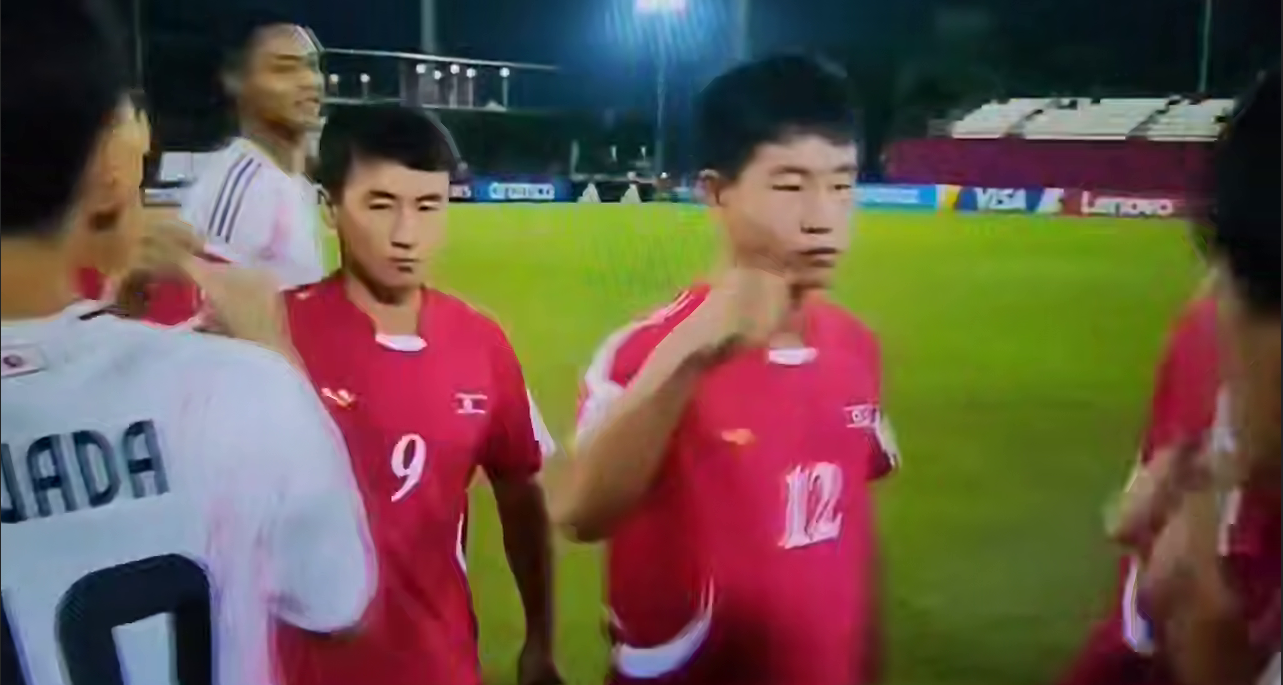 رفتار غیراخلاقی ورزشکاران کره‌شمالی؛ سیاست‌بازی و جنگ در خون اینان است! +فیلم