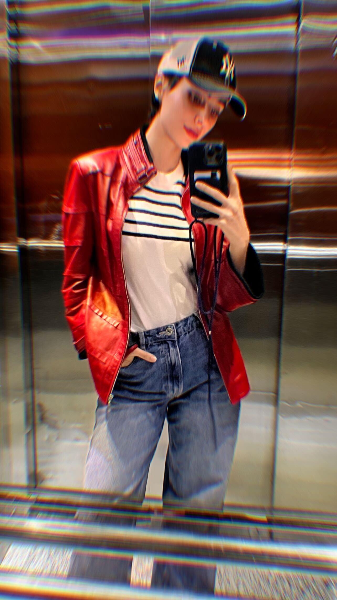 استایل پاییزی به شدت متفاوت خانم بازیگر معروف استایل پاییزی به شدت متفاوت خانم بازیگر معروف