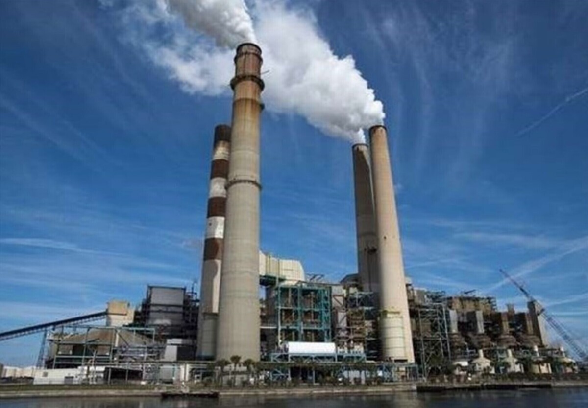 زنگ خطر برای اهالی این منطقه تهران؛ ۱۲۰ برابر حد مجاز سولفور می‌سوزانند!