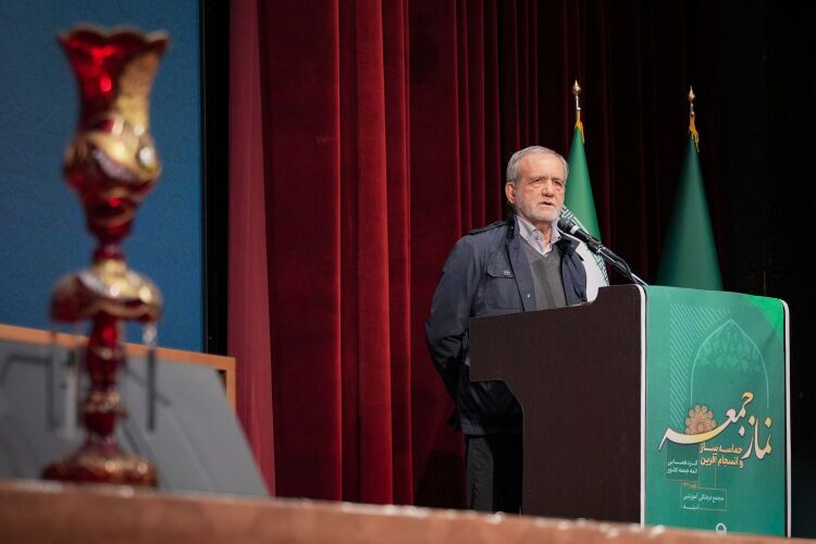 کنایع تند و تیز کیهان به توانایی پزشکیان در دولت!