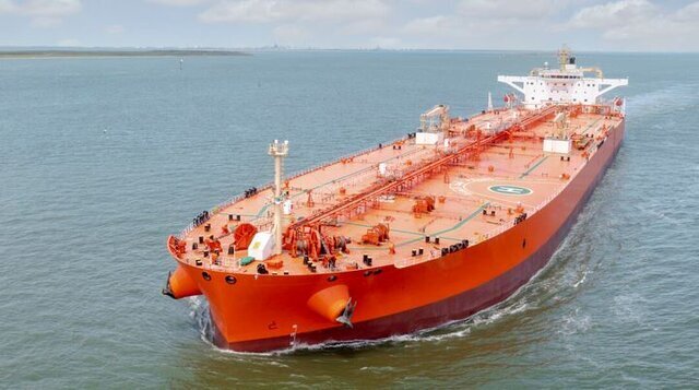 فیلم عملیات هلی‌برن سنگین ارتش امریکا برای توقیف نفتکش در دریا / نفتکش متعلق به کیست؟