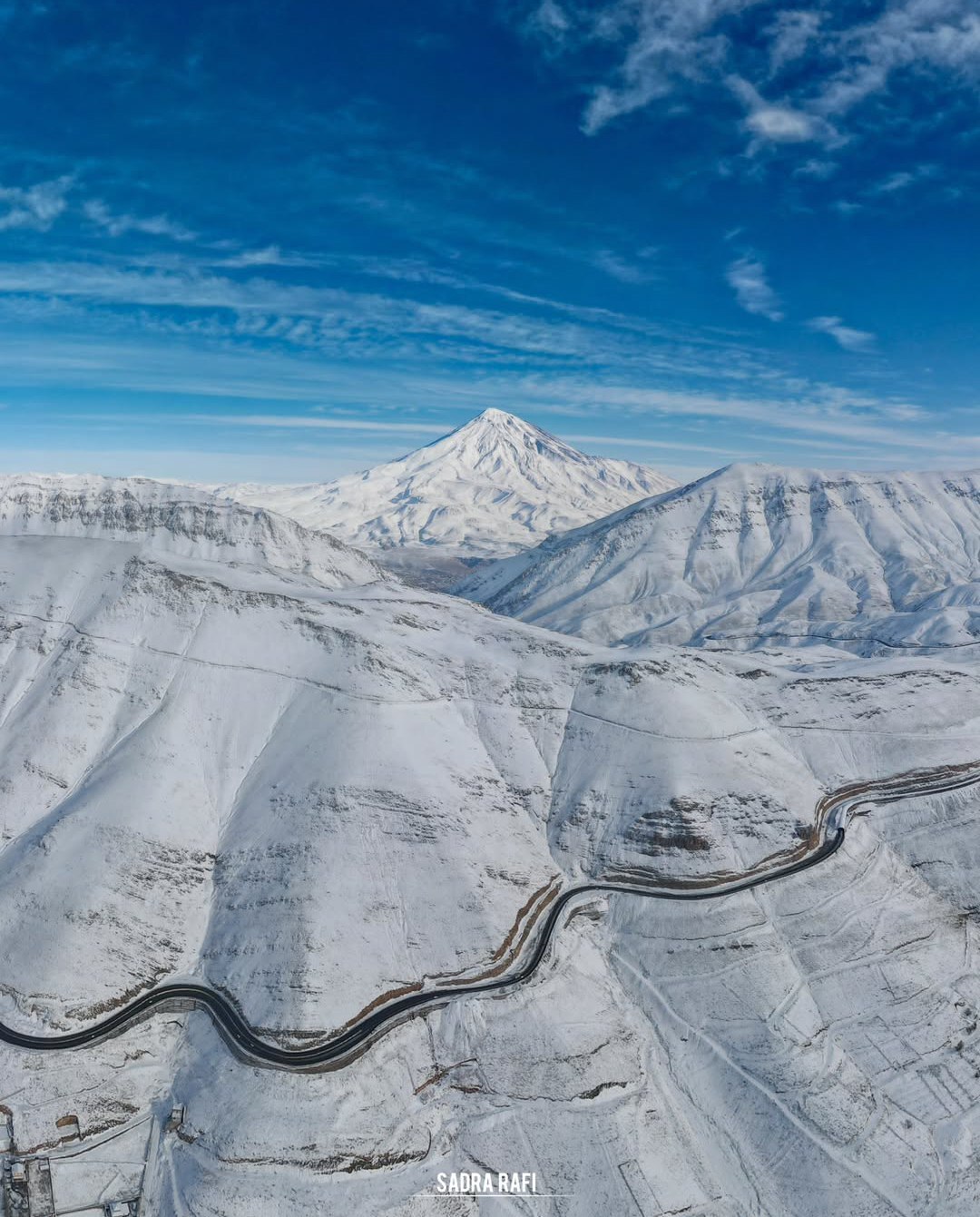 عکسی جذاب تغییر شکل لباس قله دماوند پس اولین بارش پاییزی